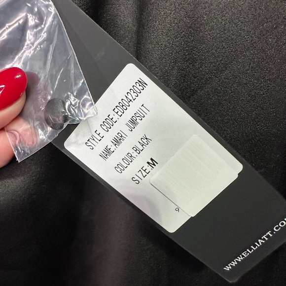 Elliatt | Amari Off the Shoulder Wide Leg Stain Jumpsuit - Picture 5 of 6